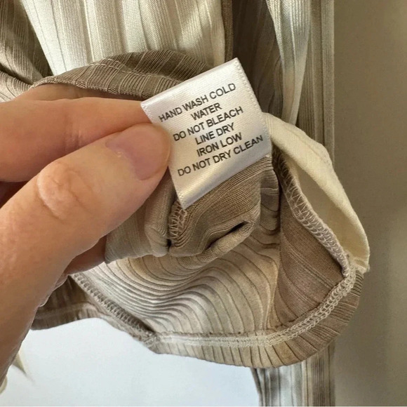 Hyfve Tie Dye Mock Neck Ribbed Crop Long Sleeve Size Small - Picture 8 of 9